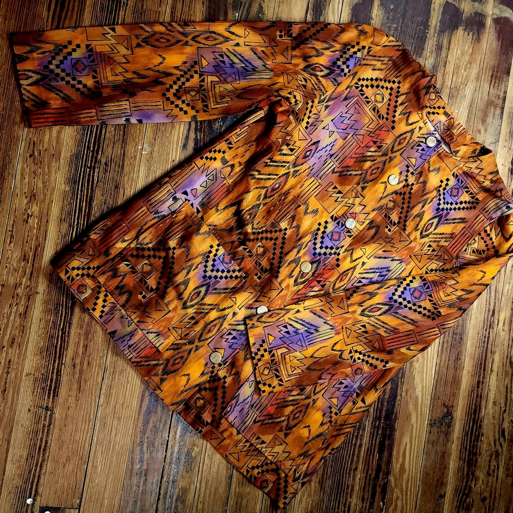 Vintage Tribal Print Top Double Pockets ft. Wooden Buttons